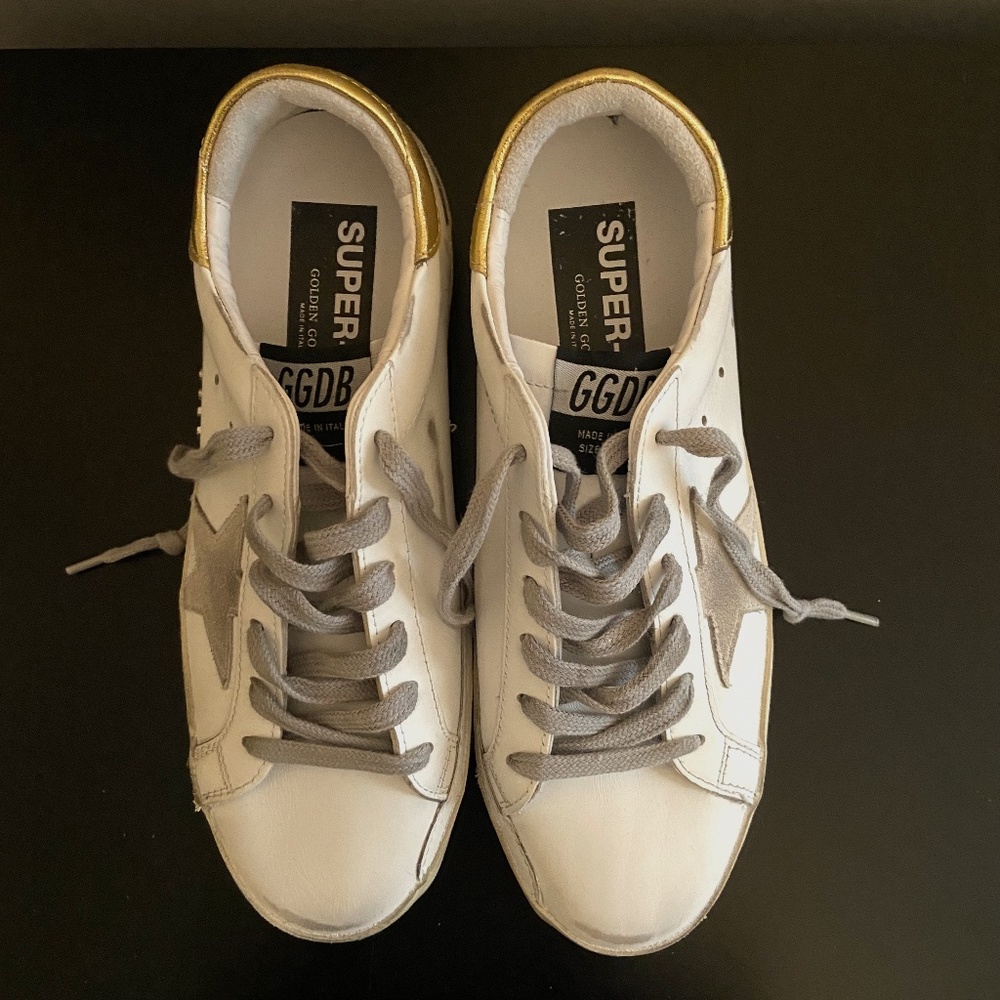 NEW _ GOLDEN GOOSE Superstar distressed leather and suede sneakers - Size 8